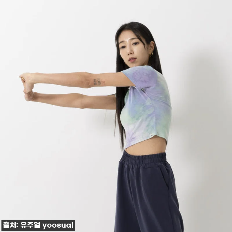 인생템 등극! 유주얼 타이다이 크롭탑 요가복, 드디어 품절 대란 풀려서 제가 직접 입어봤어요! 🧘♀️✨ 9 인생템 등극! 유주얼 타이다이 크롭탑 관련 이미지 2