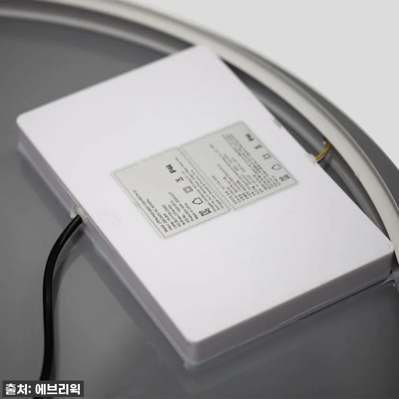 이슈템 등극! 붙이는 LED 욕실 거울, 간접 조명으로 우리 집 분위기 순삭 변화! ✨ (찐내돈내산 후기) 13 이슈템 등극! 붙이는 LED 욕실 거 관련 이미지 4