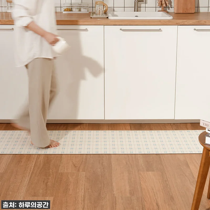 하루의공간 설렘 주방 매트, 이 가격 실화?! 직접 써보니 주방 인테리어 끝판왕 등극! 18 하루의공간 설렘 주방 매트, 이 가격 관련 이미지 8