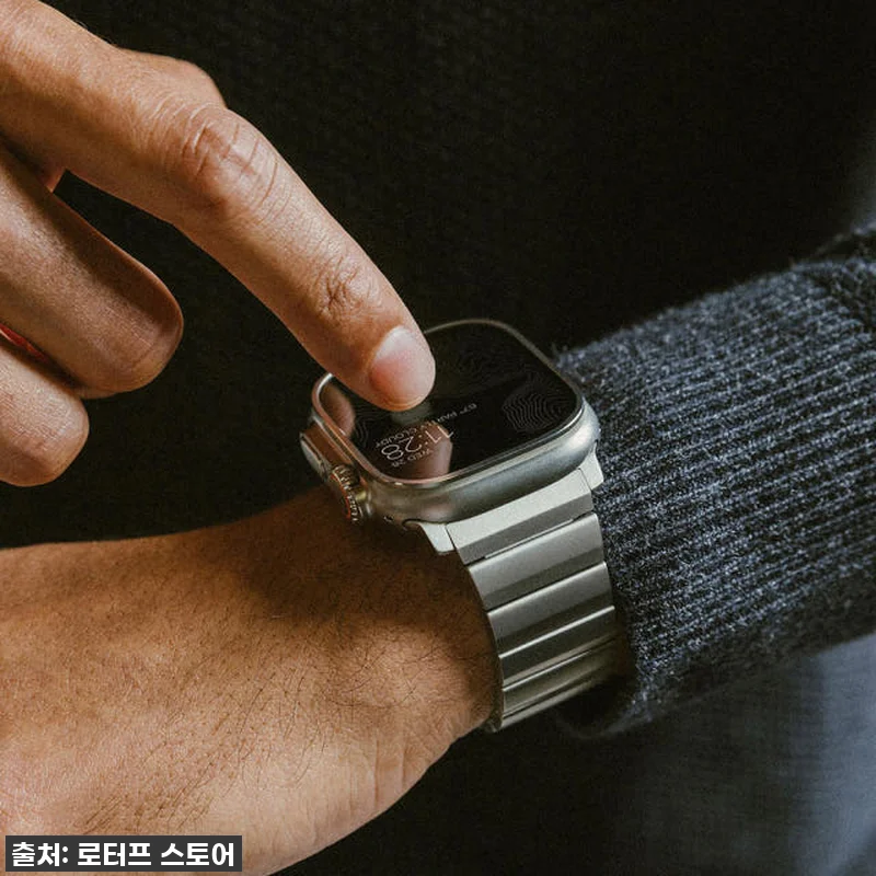 노마드 애플워치 티타늄 스트랩: 직접 관련 이미지 3
