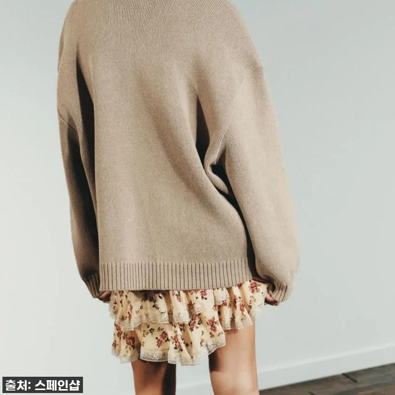 자라 오버사이즈 라운드넥 베이지 니트 관련 이미지 5