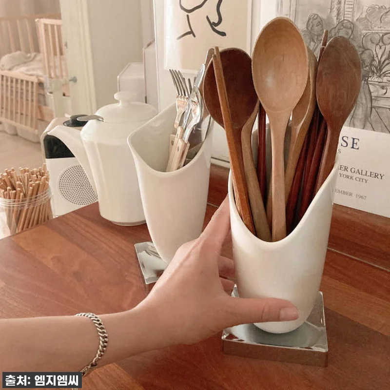 주방 품격 UP! 엠지엠씨 플루딕 북유럽 물빠짐수저통 2P세트, 이 가격 실화인가요?! ✨ 찐 사용 후기! 15 주방 품격 UP! 엠지엠씨 플루딕 북 관련 이미지 4
