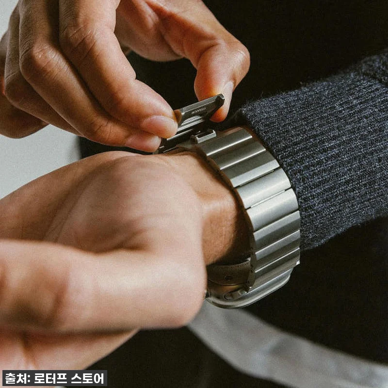 노마드 애플워치 티타늄 스트랩: 직접 관련 이미지 5