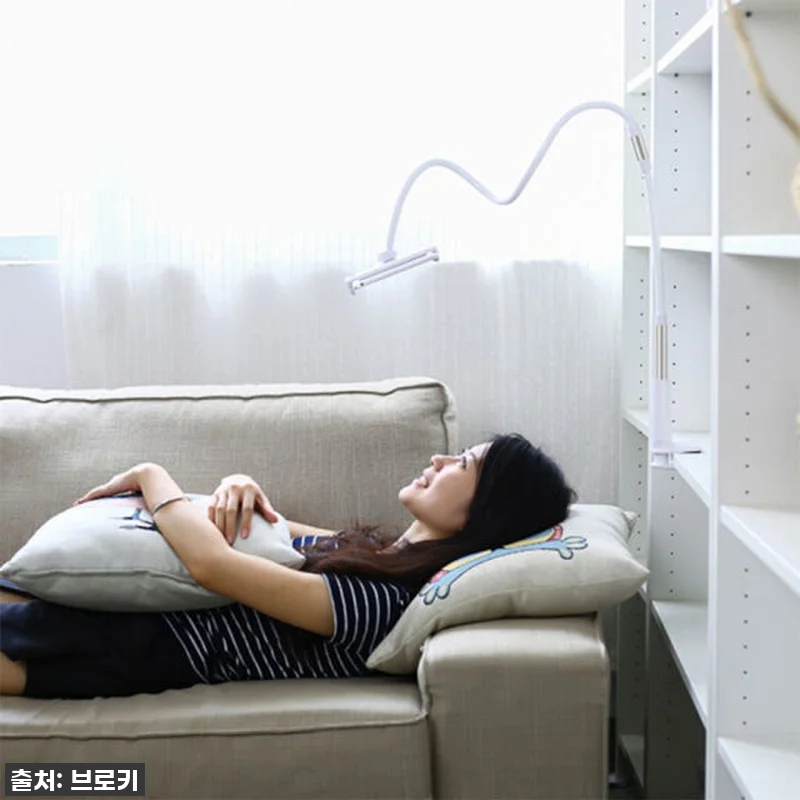 침대에서 뒹굴뒹굴? 폰거치대 자바라 관련 이미지 8