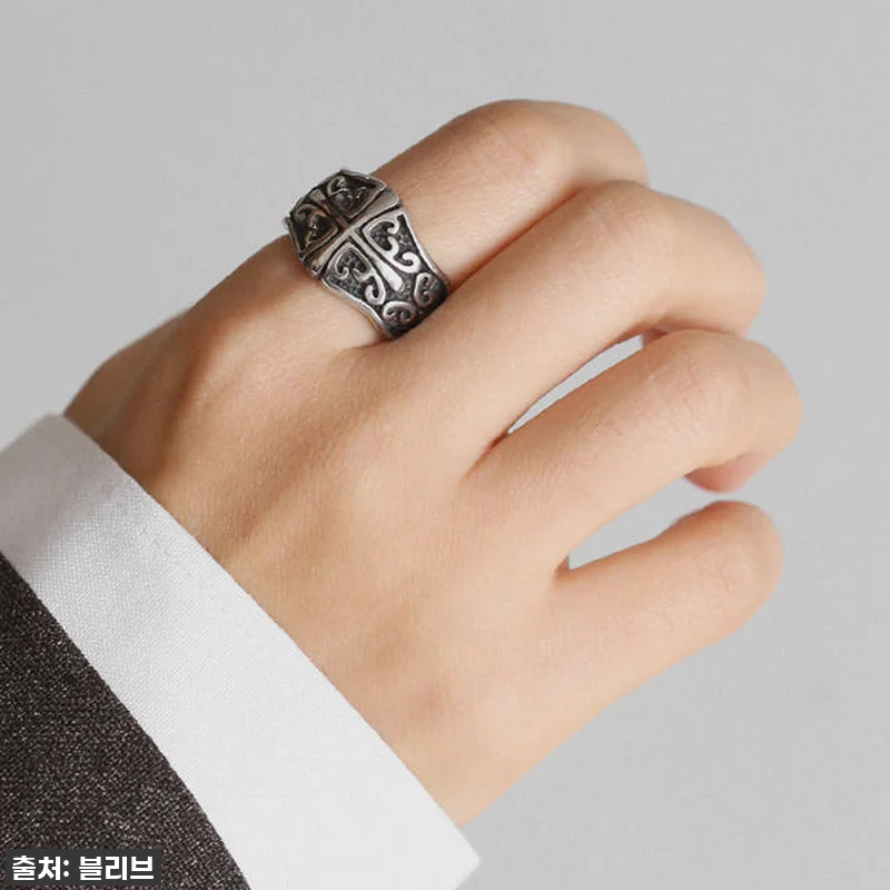 시메테리 쉴드 문양 써지컬스틸 볼드 관련 이미지 1