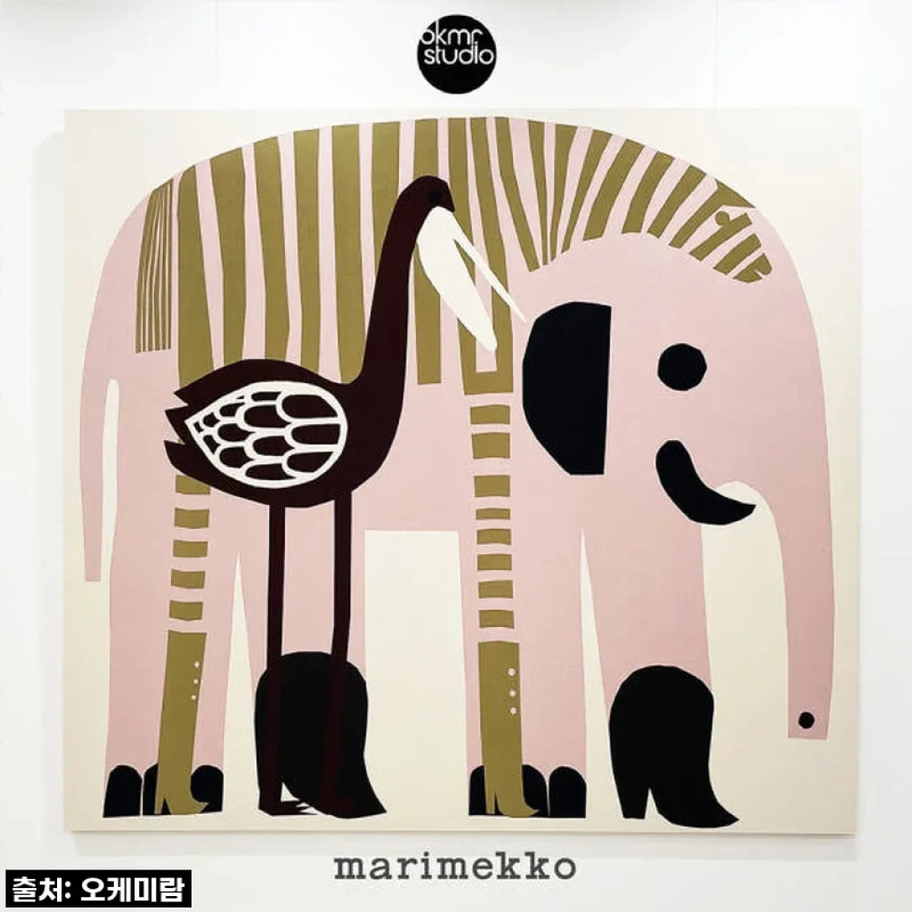세상에 이런 영롱함이? ✨ 마리메꼬 핑크코끼리 액자, 우리 집 거실을 갤러리로 만들다! (할인 꿀팁까지)