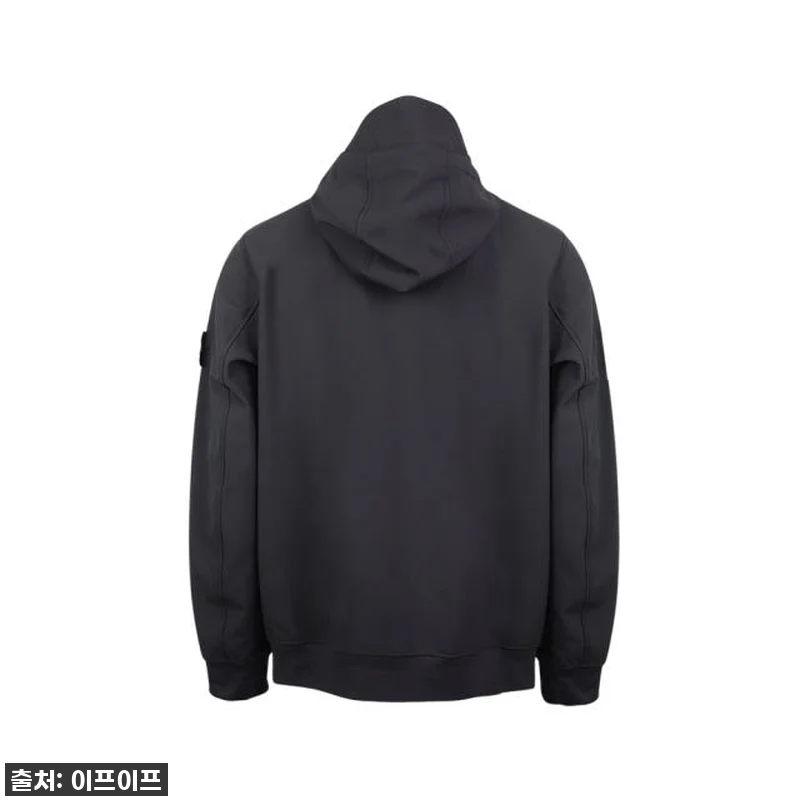 쌀쌀한 간절기 필수템! 스톤아일랜드 관련 이미지 1