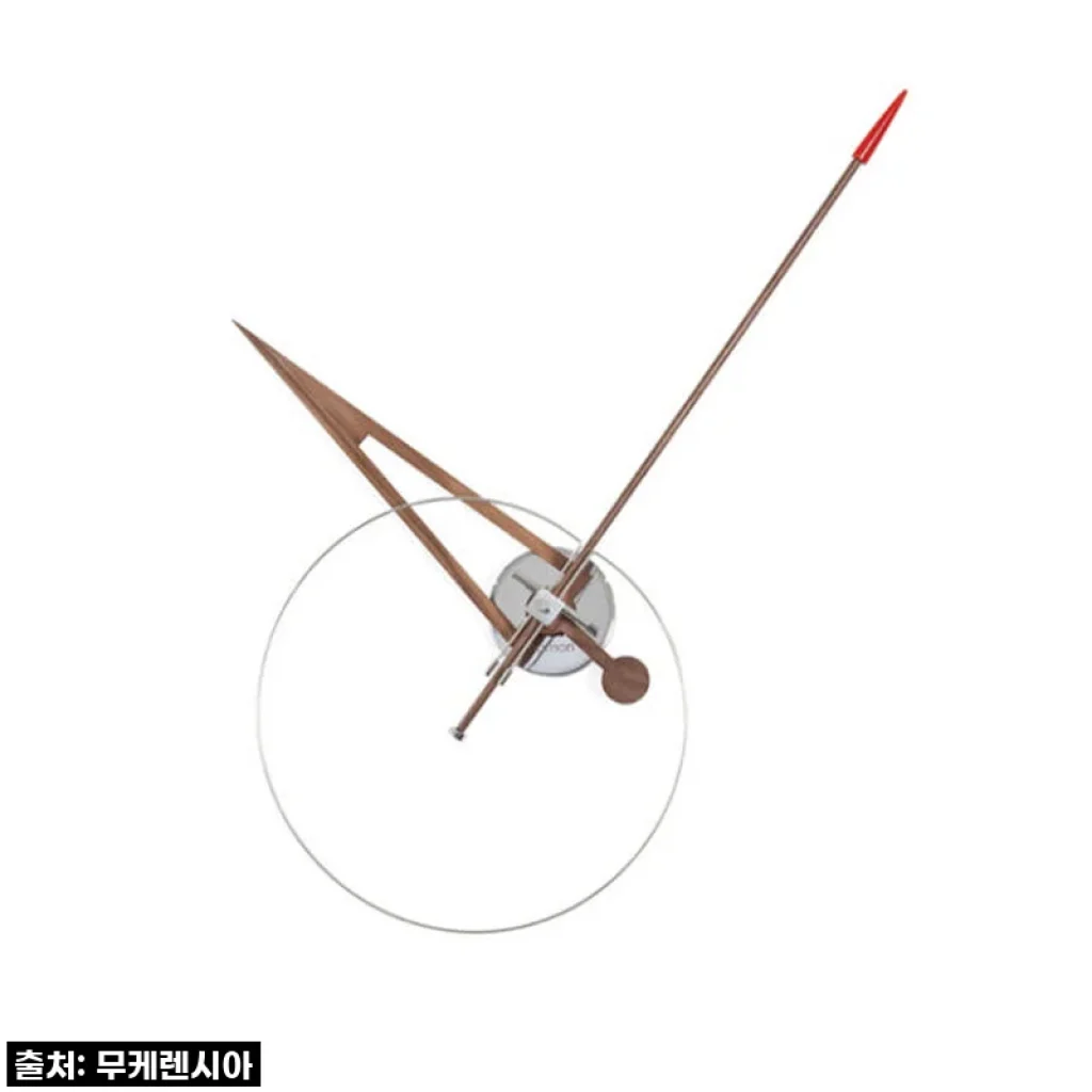 우리 집 거실, 갤러리로 변신! 노몬 CRIS N 시계, 이건 그냥 시계가 아니야!