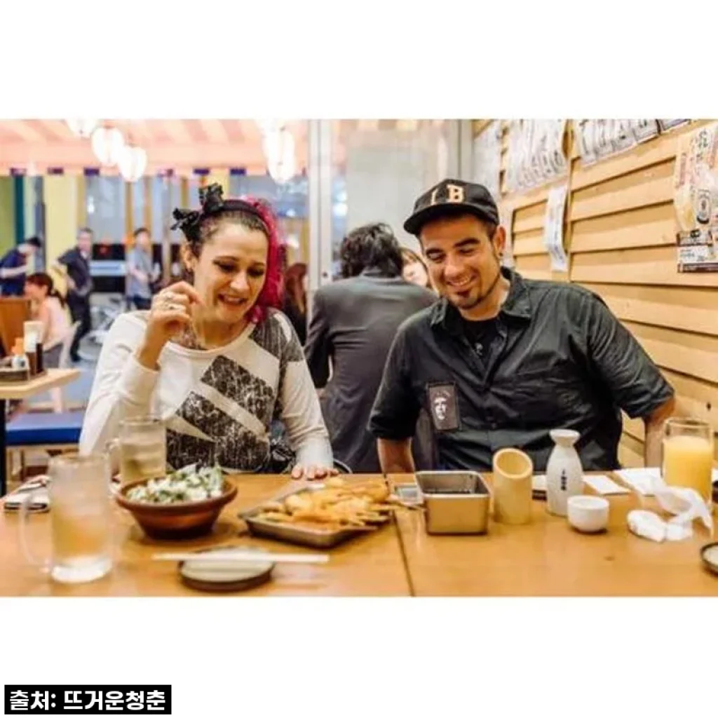 오사카 길거리 음식 투어, 현지인처럼 맛보고 즐기는 완벽 가이드!