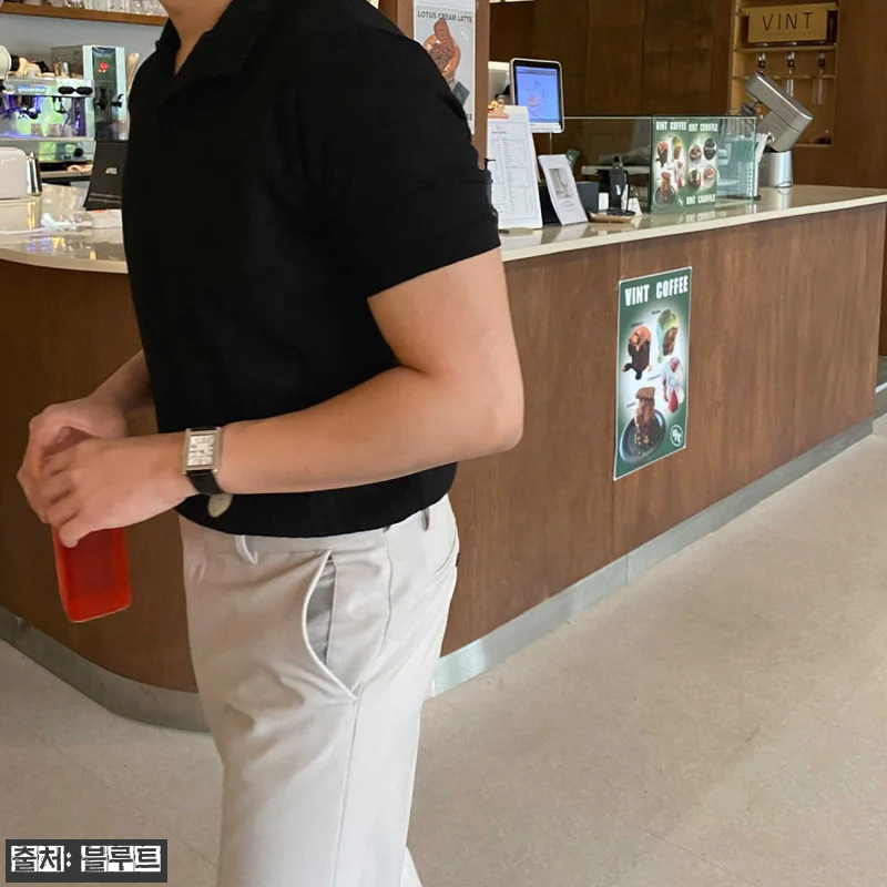 머슬핏카라티 어깨넓어보이는반팔, 2만원대 무료배송으로 가볍게 담기 좋은 남자 카라티 18 머슬핏카라티 어깨넓어보이는반팔, 2만 관련 이미지 6