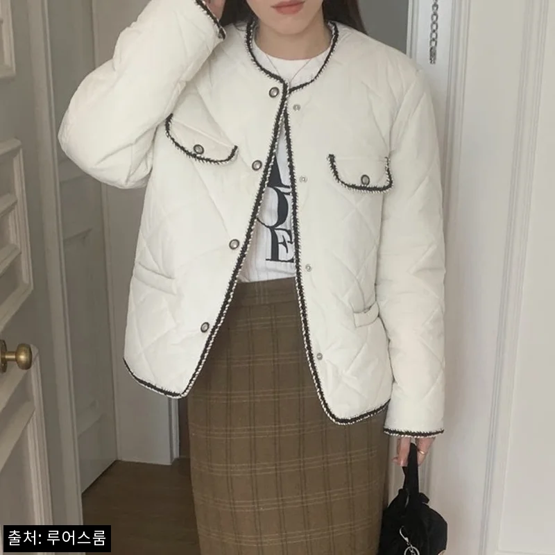 가드니 카라 배색 트위드 노카라 다이아 물결 경량 퀼팅 누빔 패딩 점퍼 자켓, 겨울 데일리룩으로 눈여겨볼 아이보리·블랙 아우터
